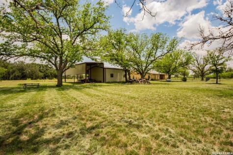 2657 West Sabinal Road Utopia TX 78884