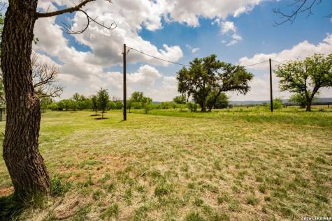 2657 West Sabinal Road Utopia TX 78884
