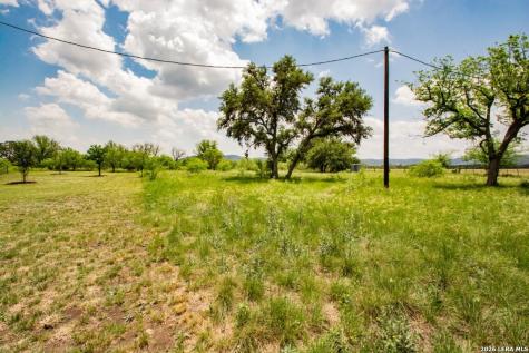 2657 West Sabinal Road Utopia TX 78884