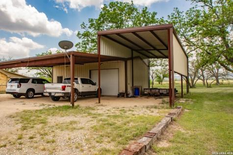 2657 West Sabinal Road Utopia TX 78884