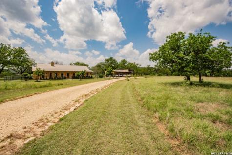 2657 West Sabinal Road Utopia TX 78884