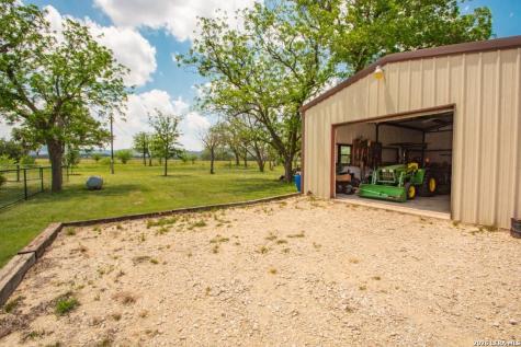 2657 West Sabinal Road Utopia TX 78884