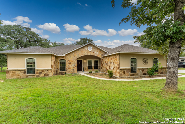 112 Wild Stallion Drive La Vernia TX 78121