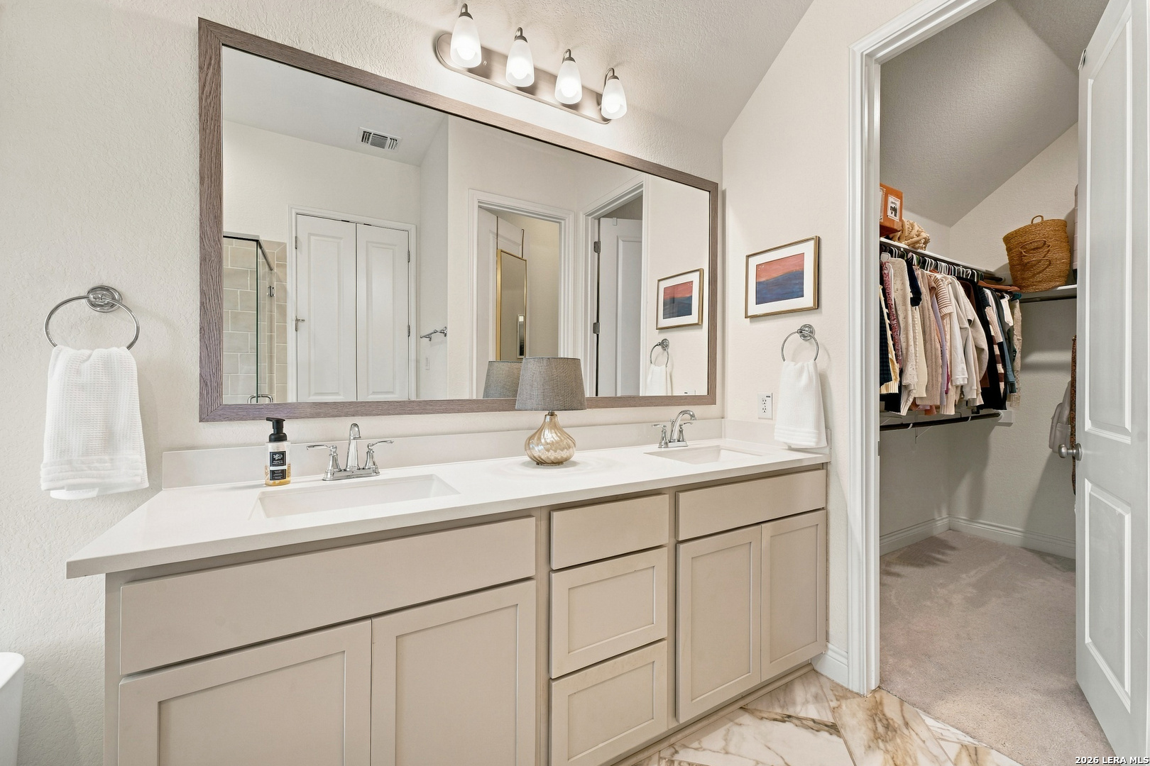 1053 Cadogan Squire San Antonio TX 78260