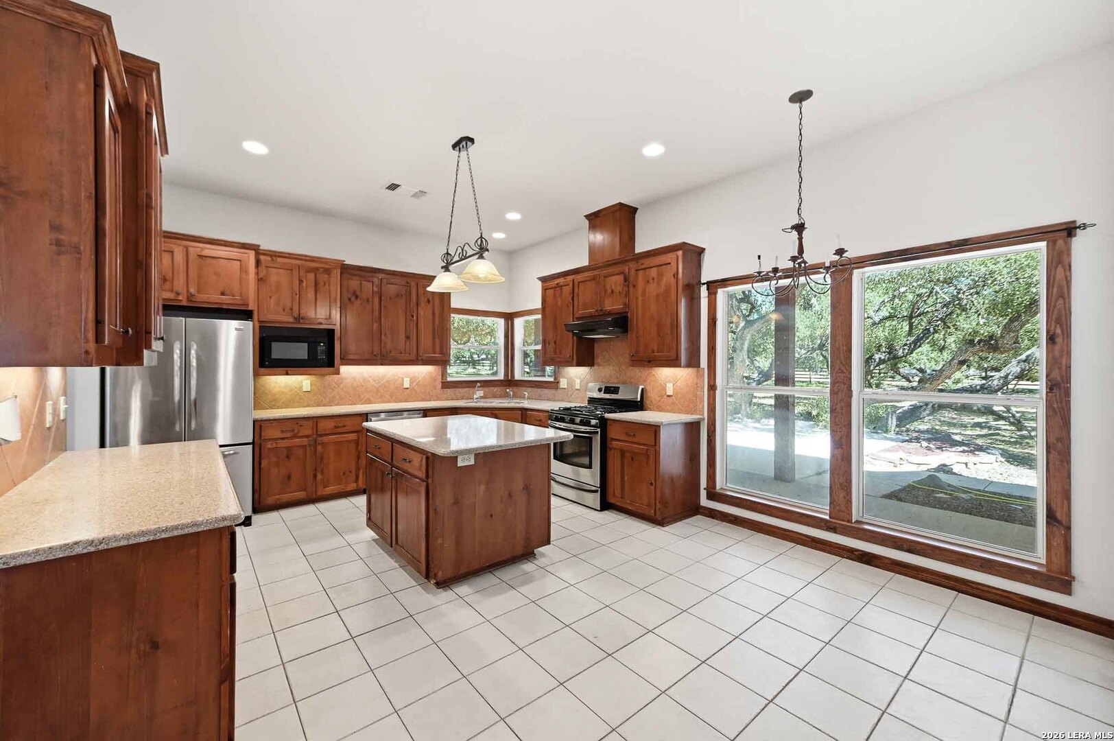 514 Burning Tree Lane Bandera TX 78003