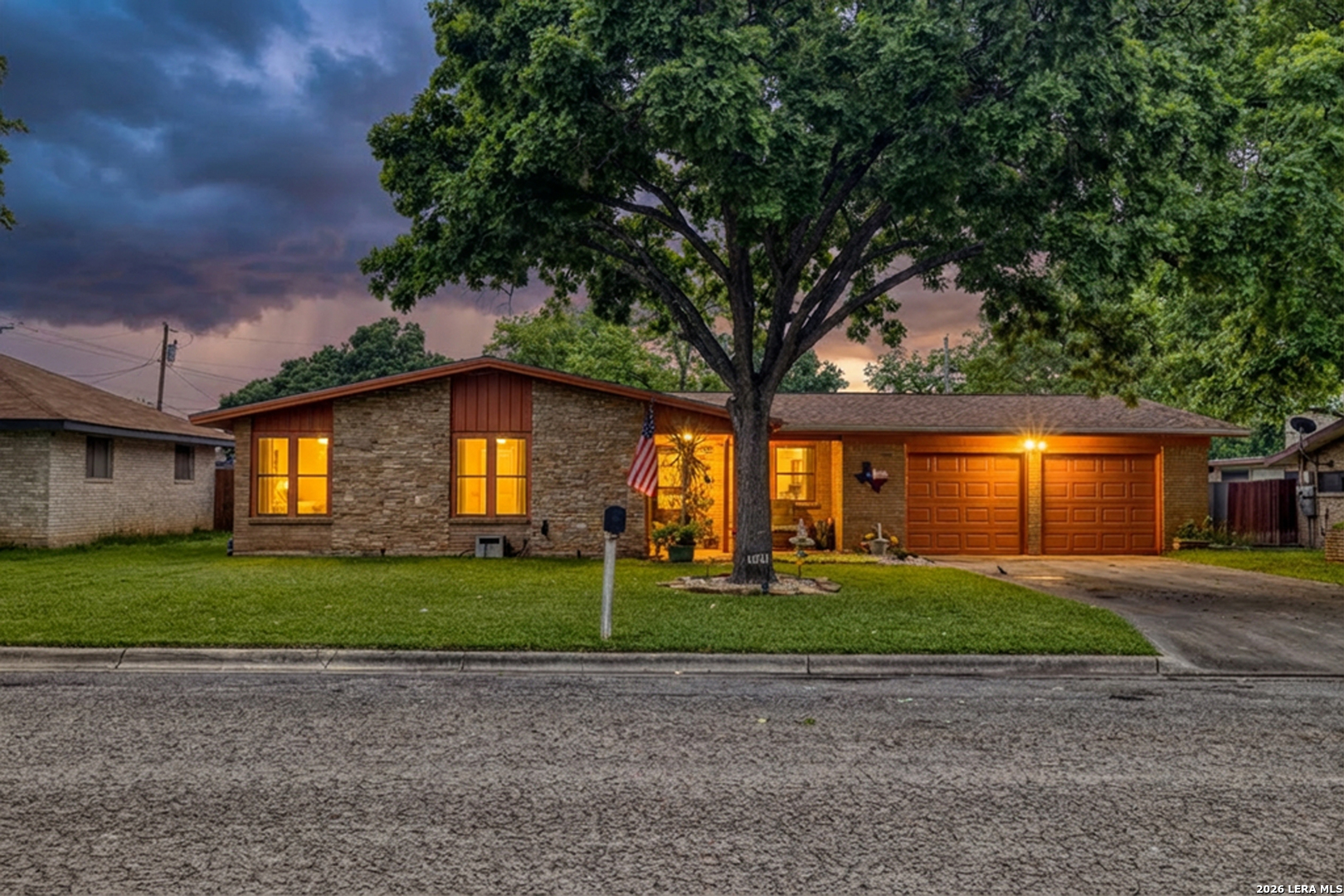 741 N Skylane Drive Uvalde TX 78801