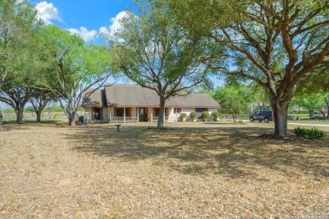 116 Country Place Drive Adkins TX 78101