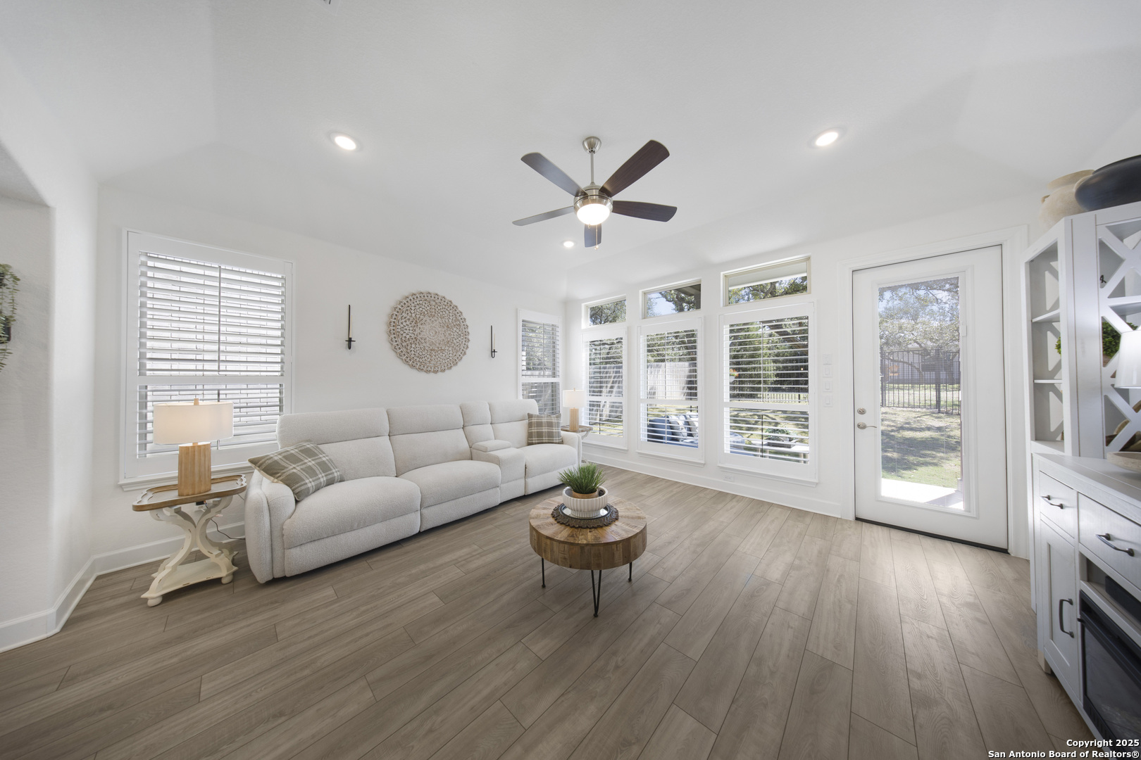 1617 Cullanne Park Bulverde TX 78163