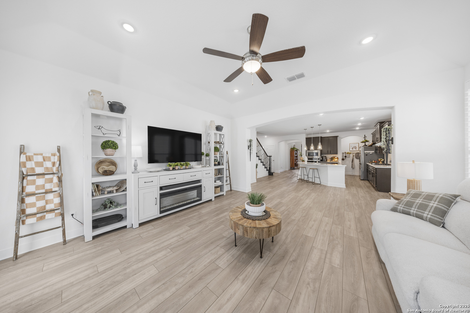 1617 Cullanne Park Bulverde TX 78163