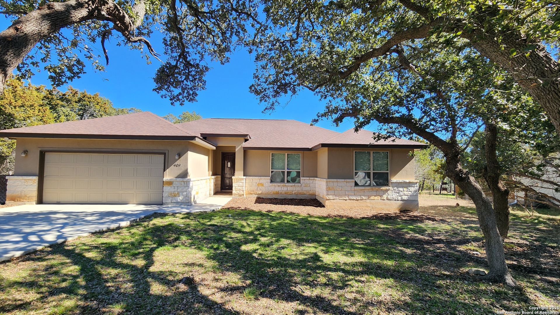 909 Marlys Avenue Canyon Lake TX 78133