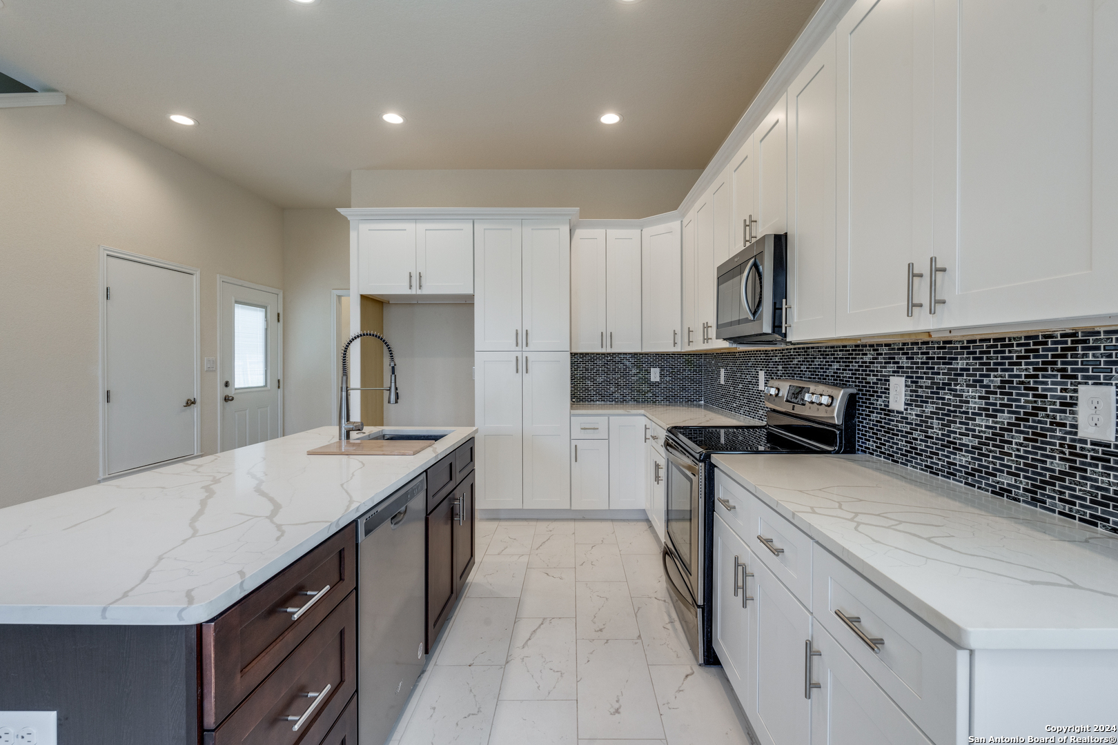 2638 E Commerce Street San Antonio TX 78203