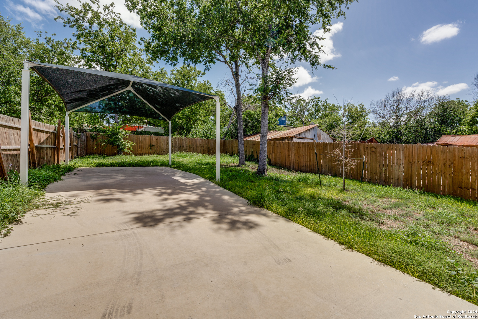 2638 E Commerce Street San Antonio TX 78203