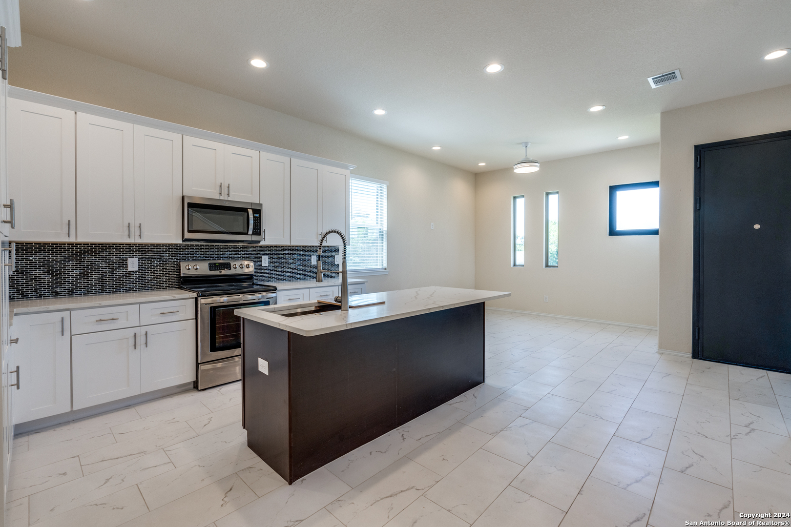 2638 E Commerce Street San Antonio TX 78203