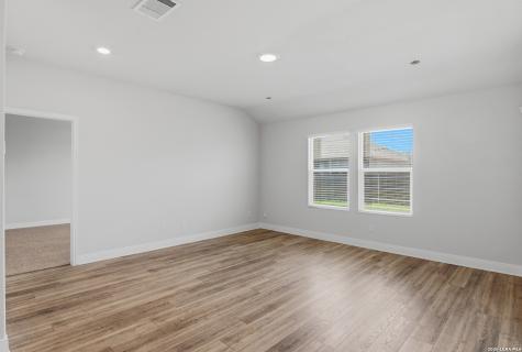 1328 Almond Creek Seguin TX 78155
