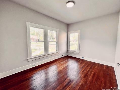 1606 W Mulberry Avenue San Antonio TX 78201