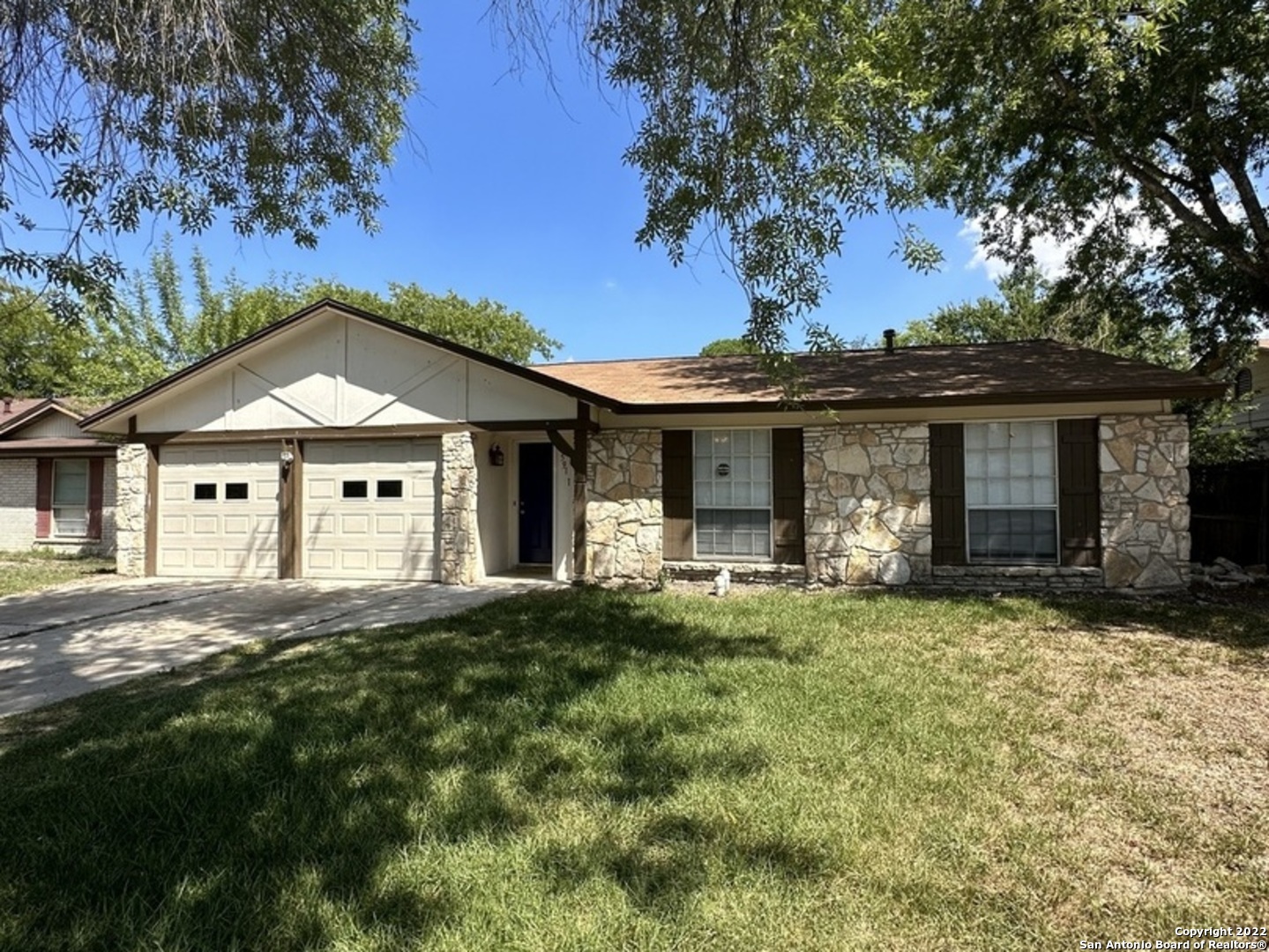 5911 Woodgreen San Antonio TX 78218