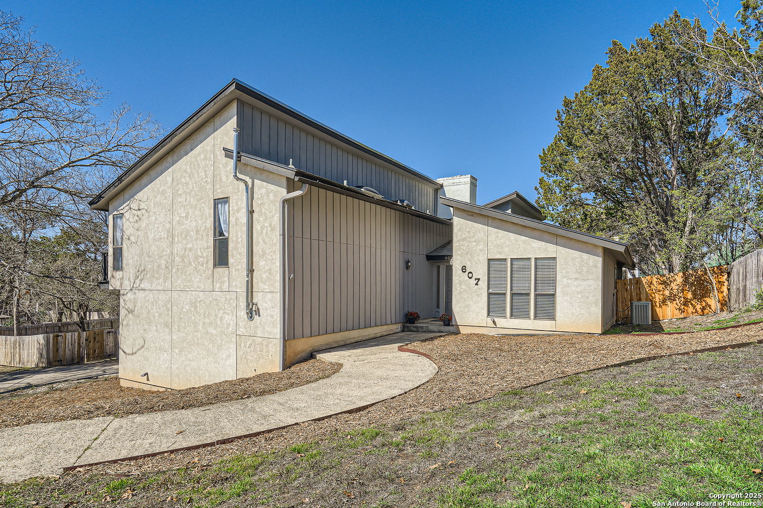 607 Morning Hill Street San Antonio TX 78232