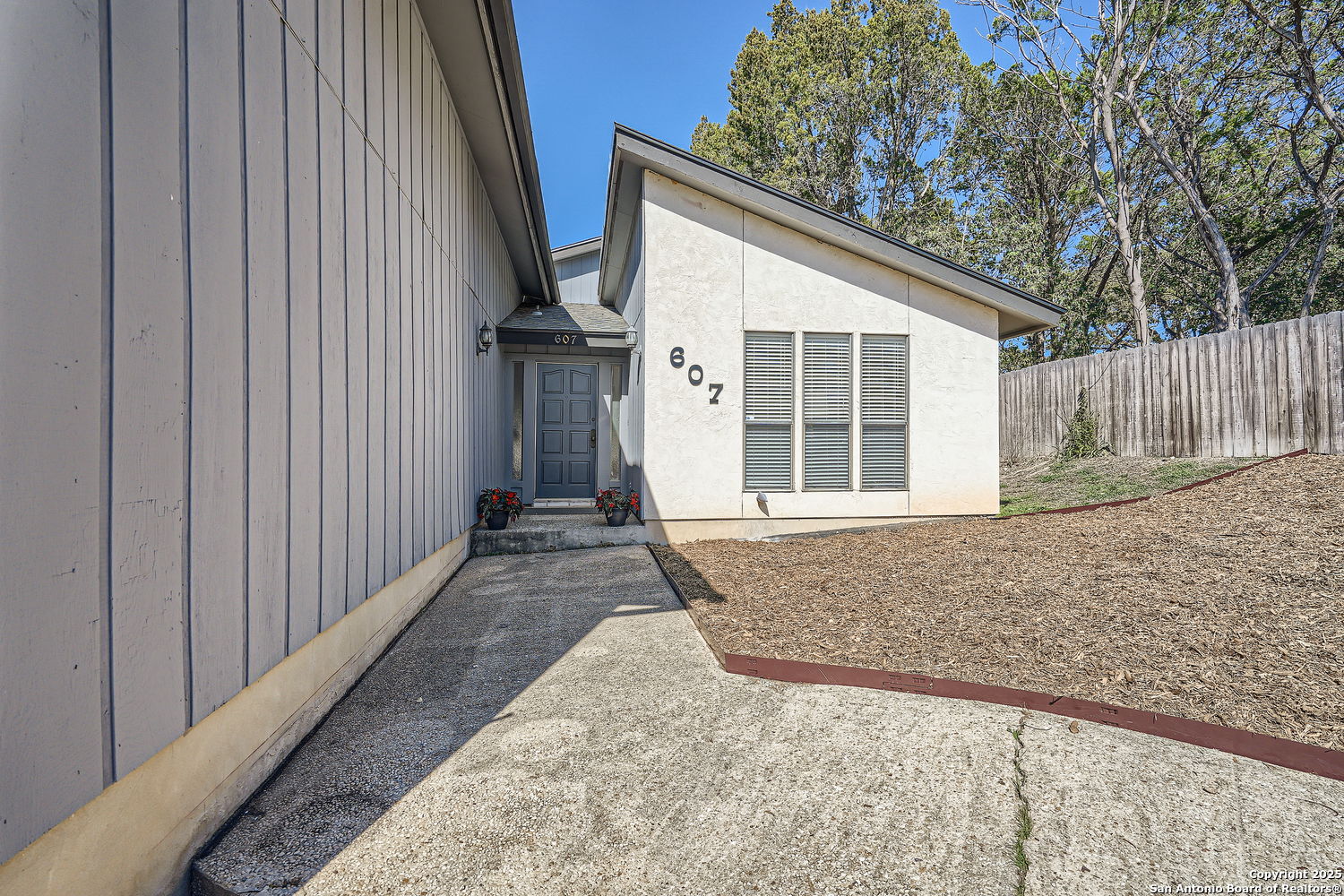 607 Morning Hill Street San Antonio TX 78232