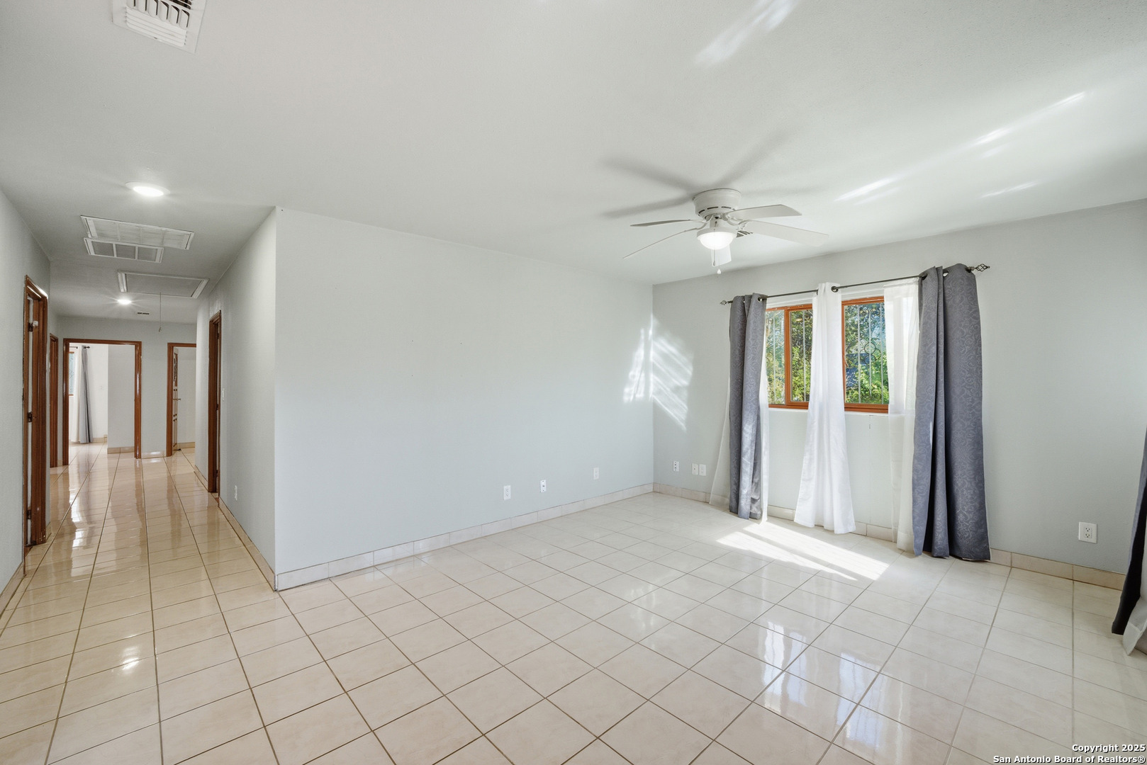 406 N Rancho Nixon TX 78140