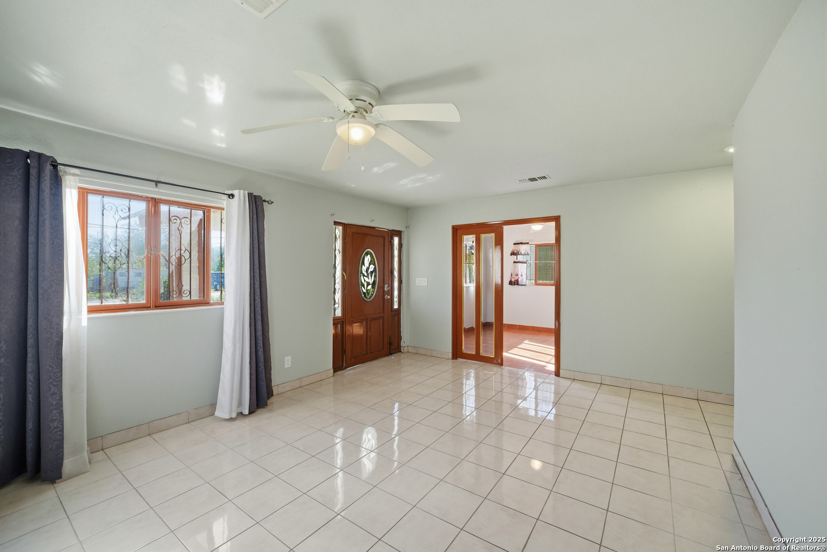 406 N Rancho Nixon TX 78140