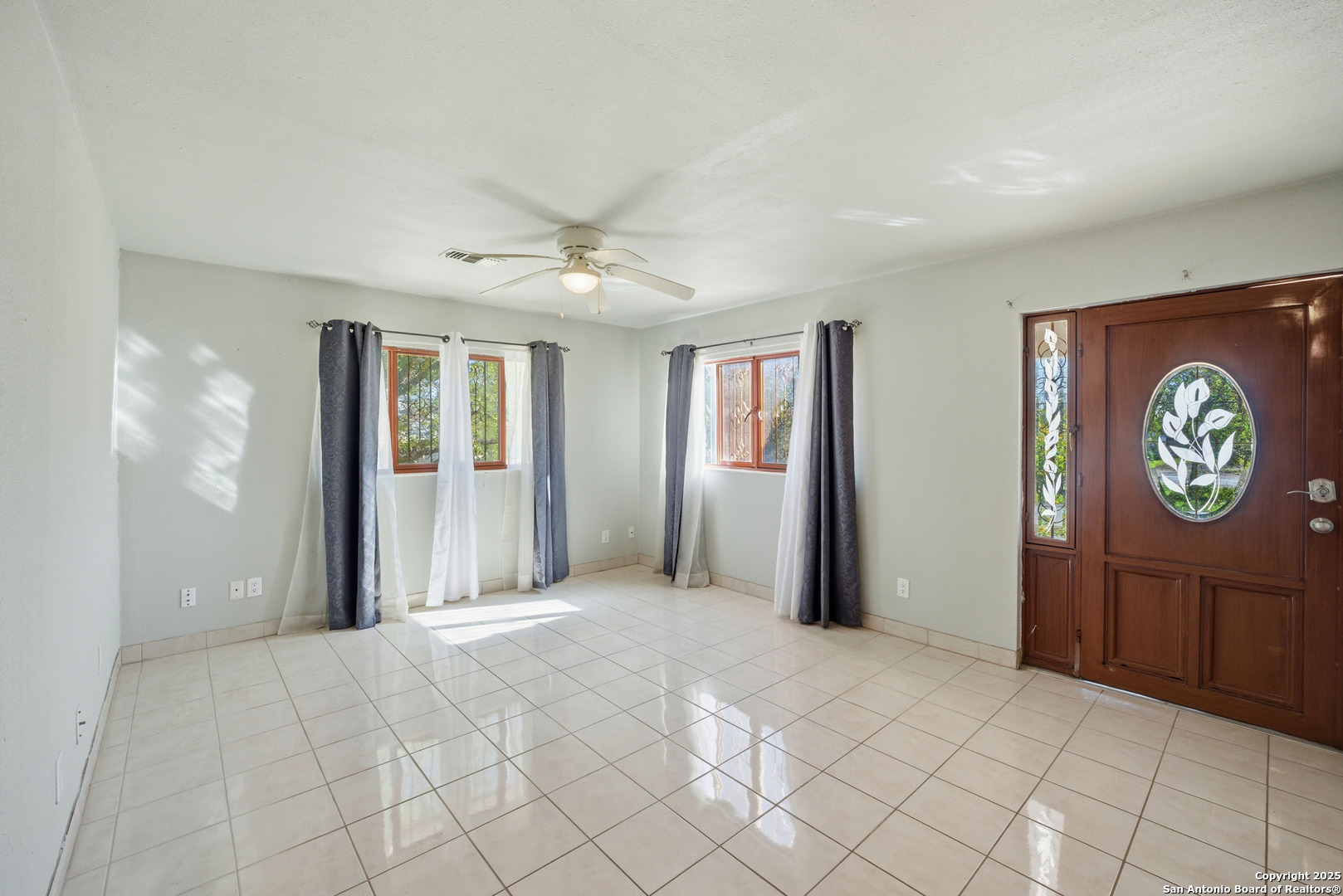 406 N Rancho Nixon TX 78140