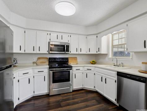 127 Cedar Tree Lane Canyon Lake TX 78133