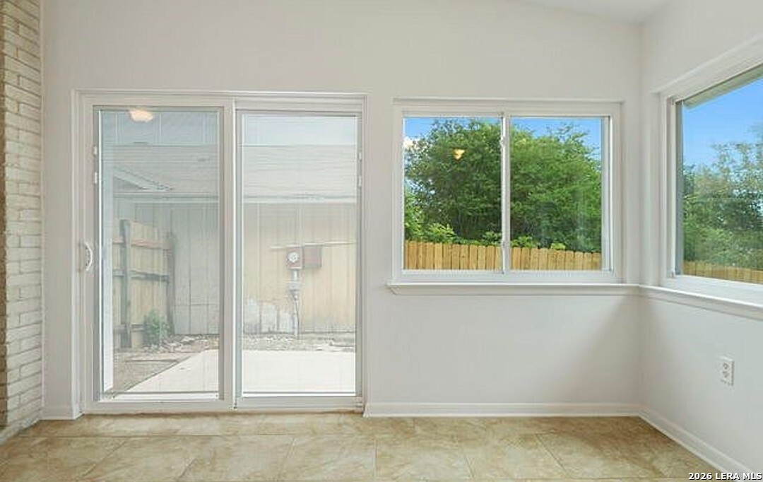 8412 Clear Meadows Converse TX 78109