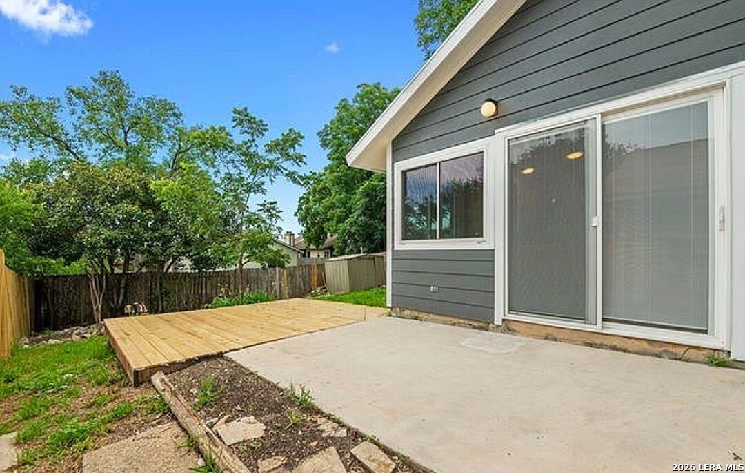 8412 Clear Meadows Converse TX 78109
