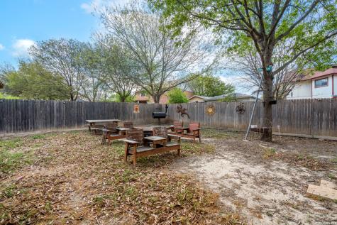 10126 Cedarcliff San Antonio TX 78245