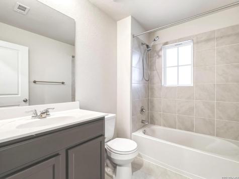 9915 Kalm Brome San Antonio TX 78254