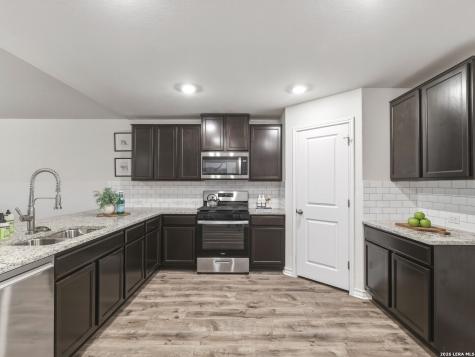 9915 Kalm Brome San Antonio TX 78254