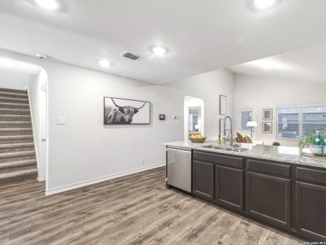 9915 Kalm Brome San Antonio TX 78254