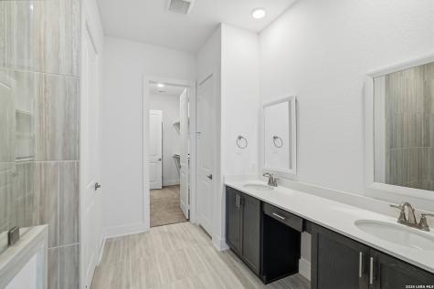 2214 Briggs Summit San Antonio TX 78245
