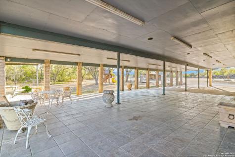 5280 Smith Road Von Ormy TX 78073