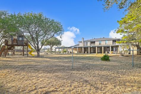 5280 Smith Road Von Ormy TX 78073