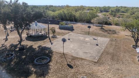 5280 Smith Road Von Ormy TX 78073