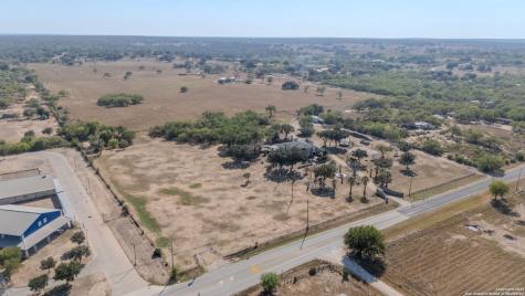 5280 Smith Road Von Ormy TX 78073