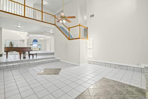 5280 Smith Road Von Ormy TX 78073