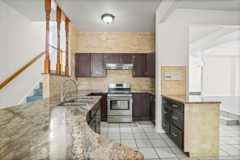 5280 Smith Road Von Ormy TX 78073