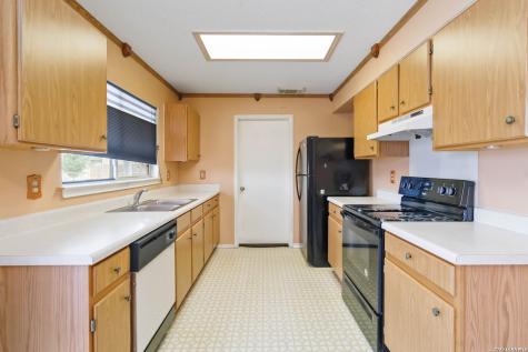 423 Rosa Verde San Antonio TX 78207