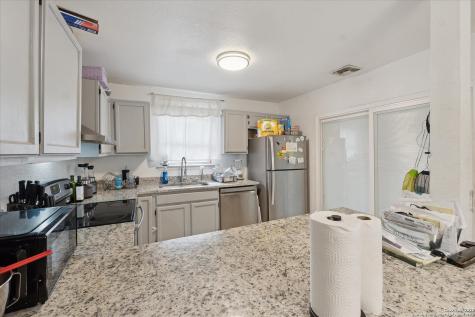 6839 Neston Drive San Antonio TX 78239