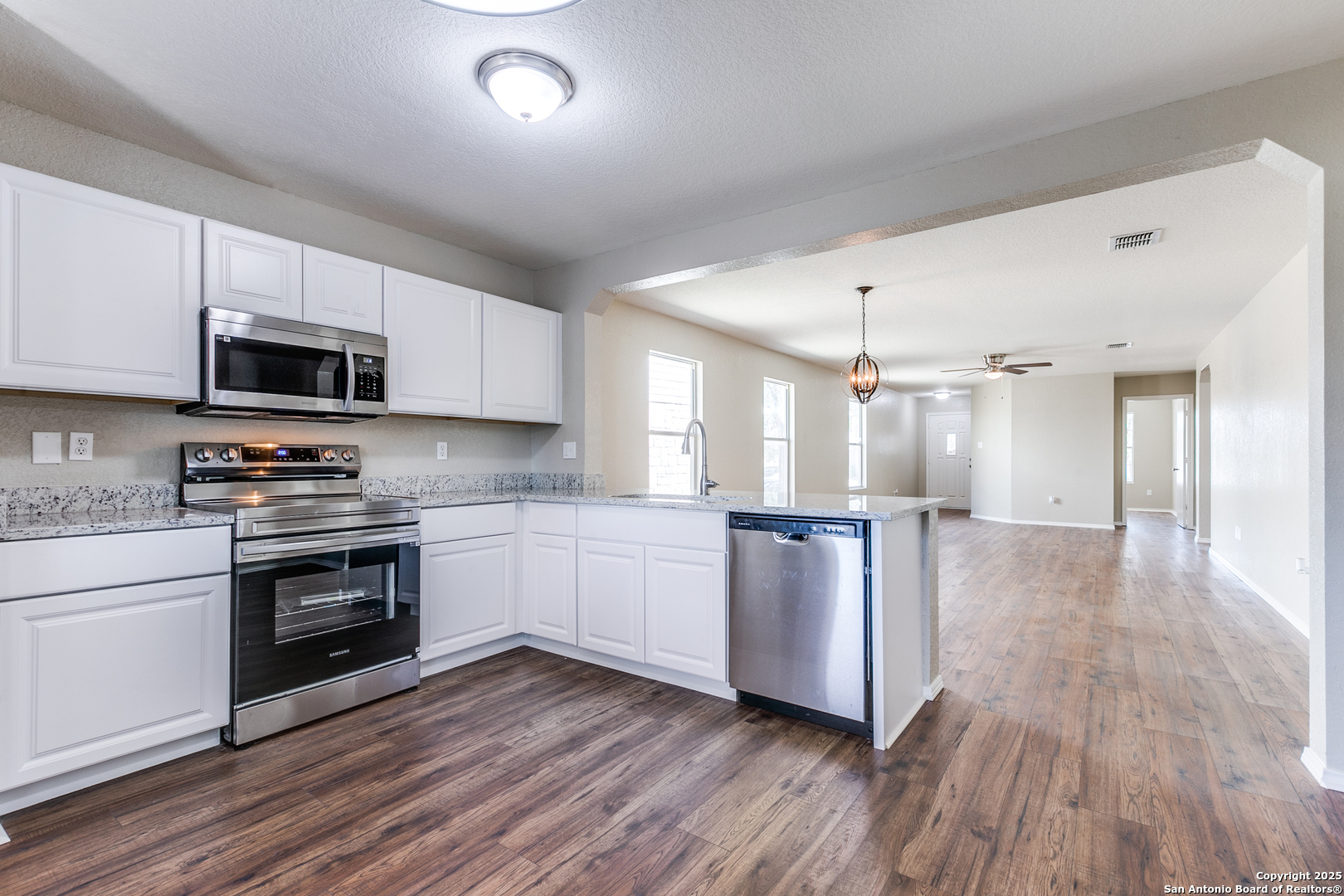 8535 Silver Brush San Antonio TX 78254