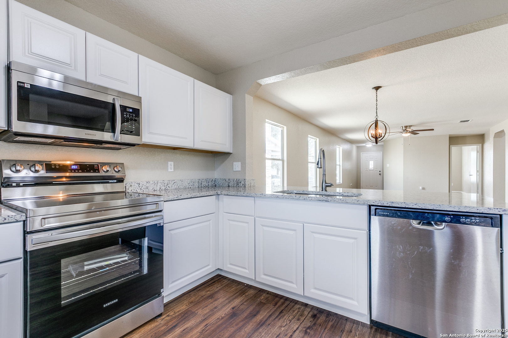 8535 Silver Brush San Antonio TX 78254