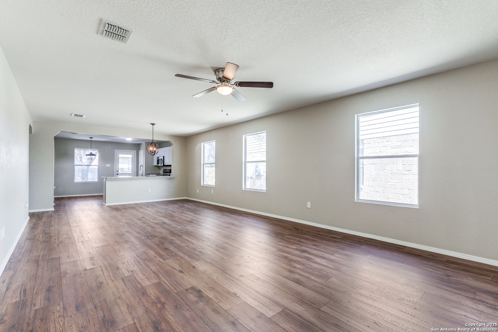 8535 Silver Brush San Antonio TX 78254