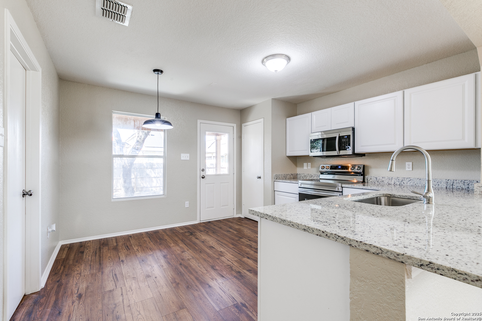 8535 Silver Brush San Antonio TX 78254