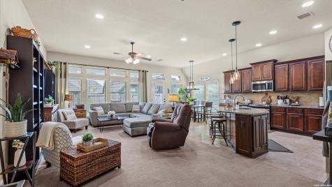 2137 Pioneer Pass Seguin TX 78155