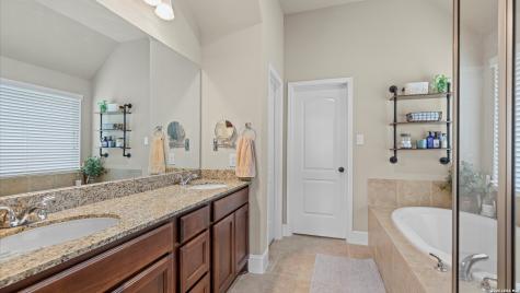 2137 Pioneer Pass Seguin TX 78155