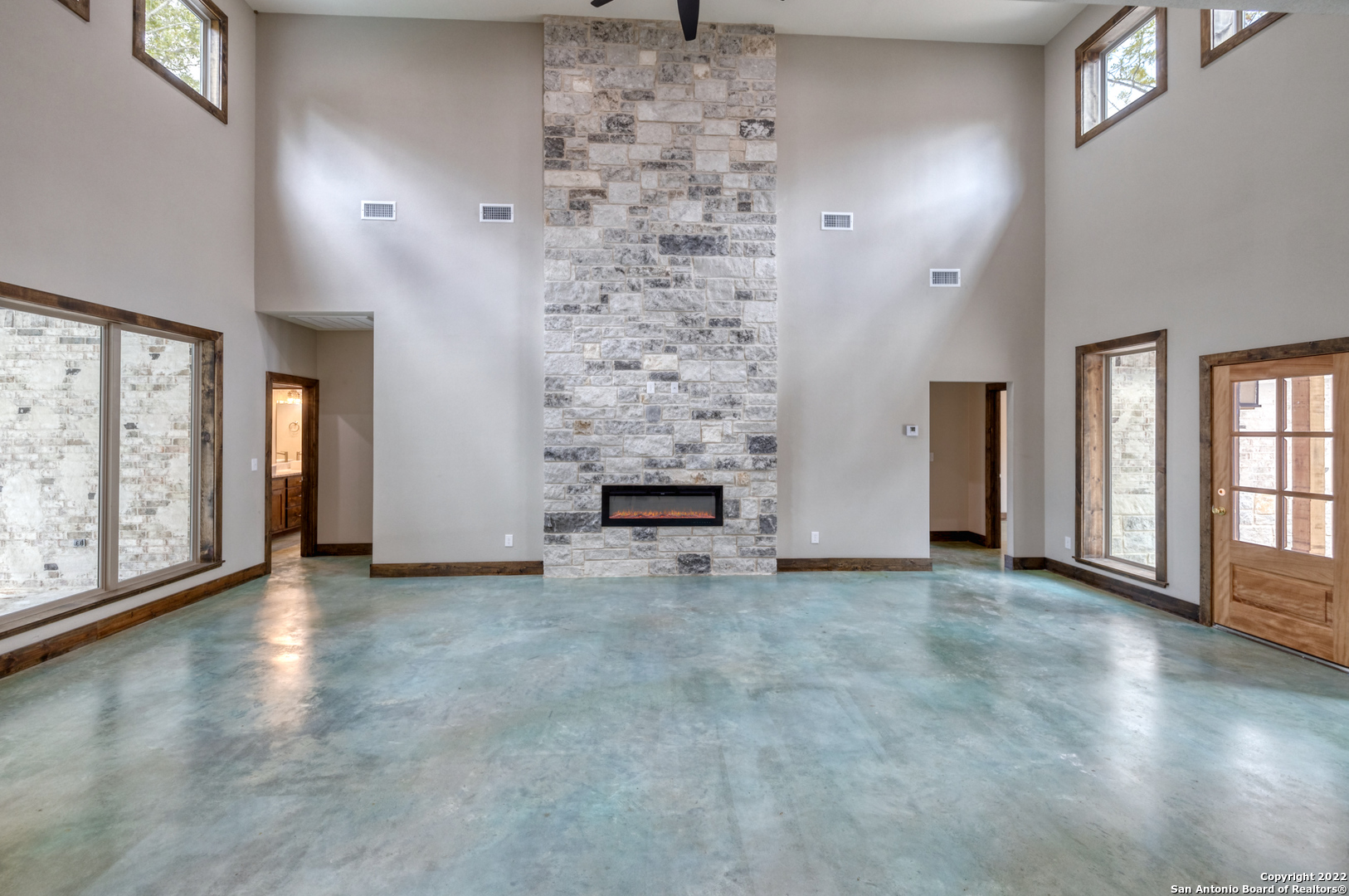 422 Red Wright Road Leakey TX 78873