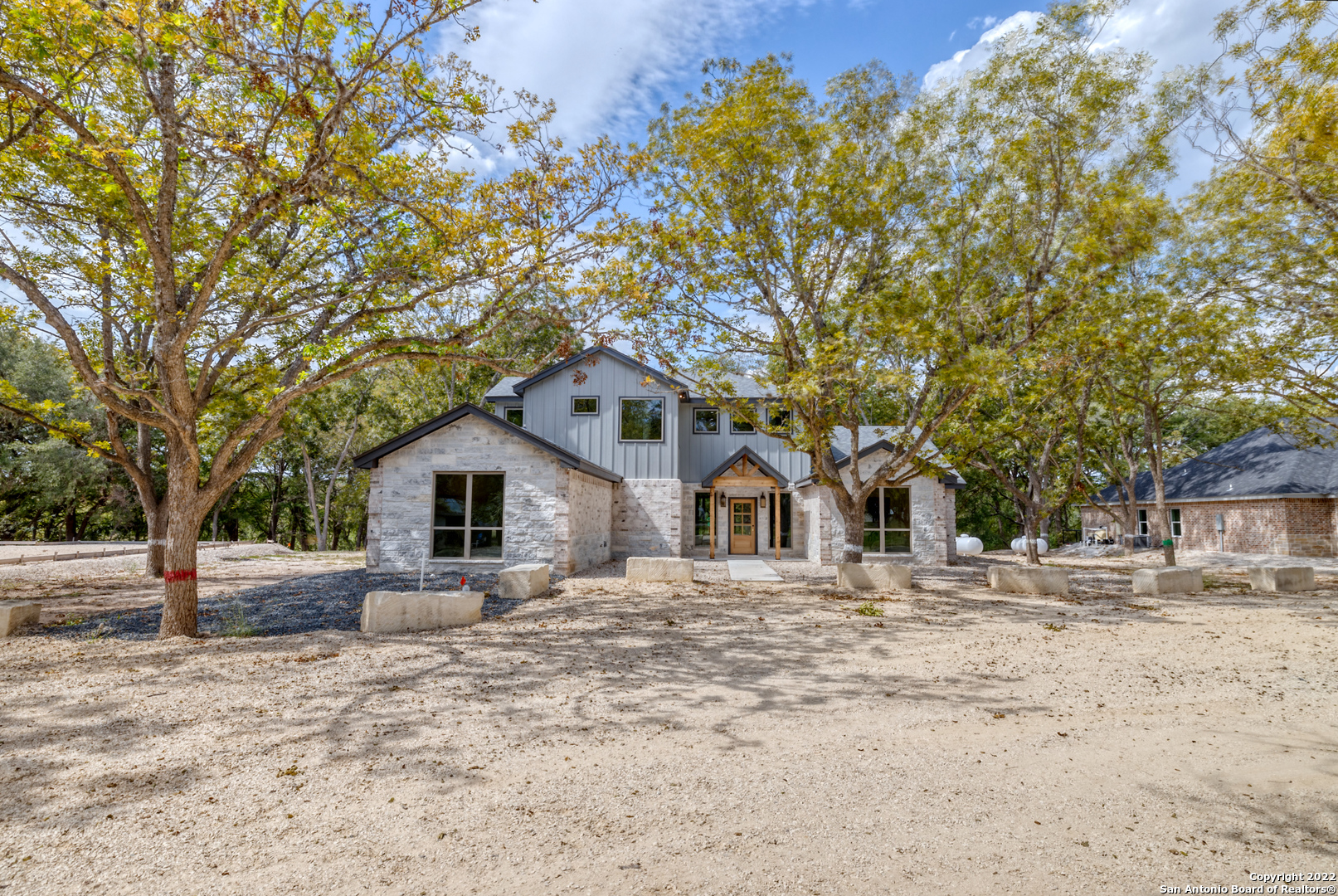 422 Red Wright Road Leakey TX 78873