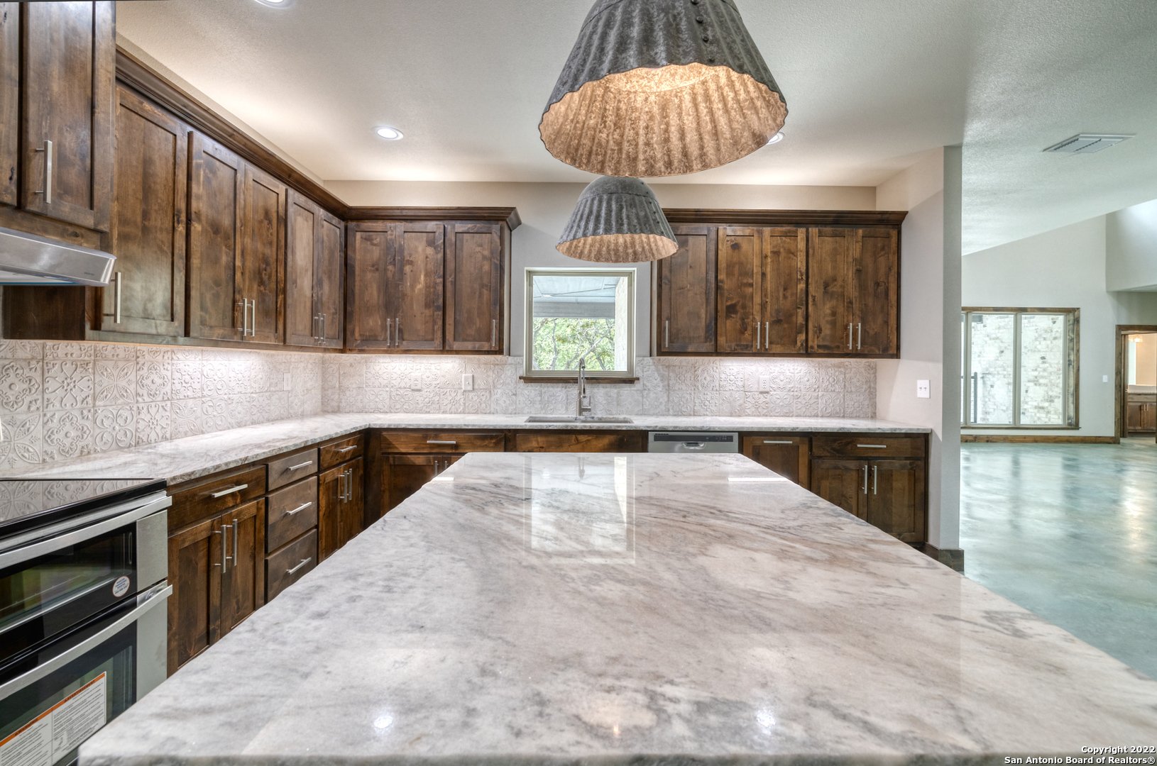 422 Red Wright Road Leakey TX 78873
